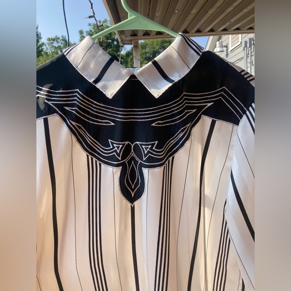 Western Button Up - Picture 2 of 7